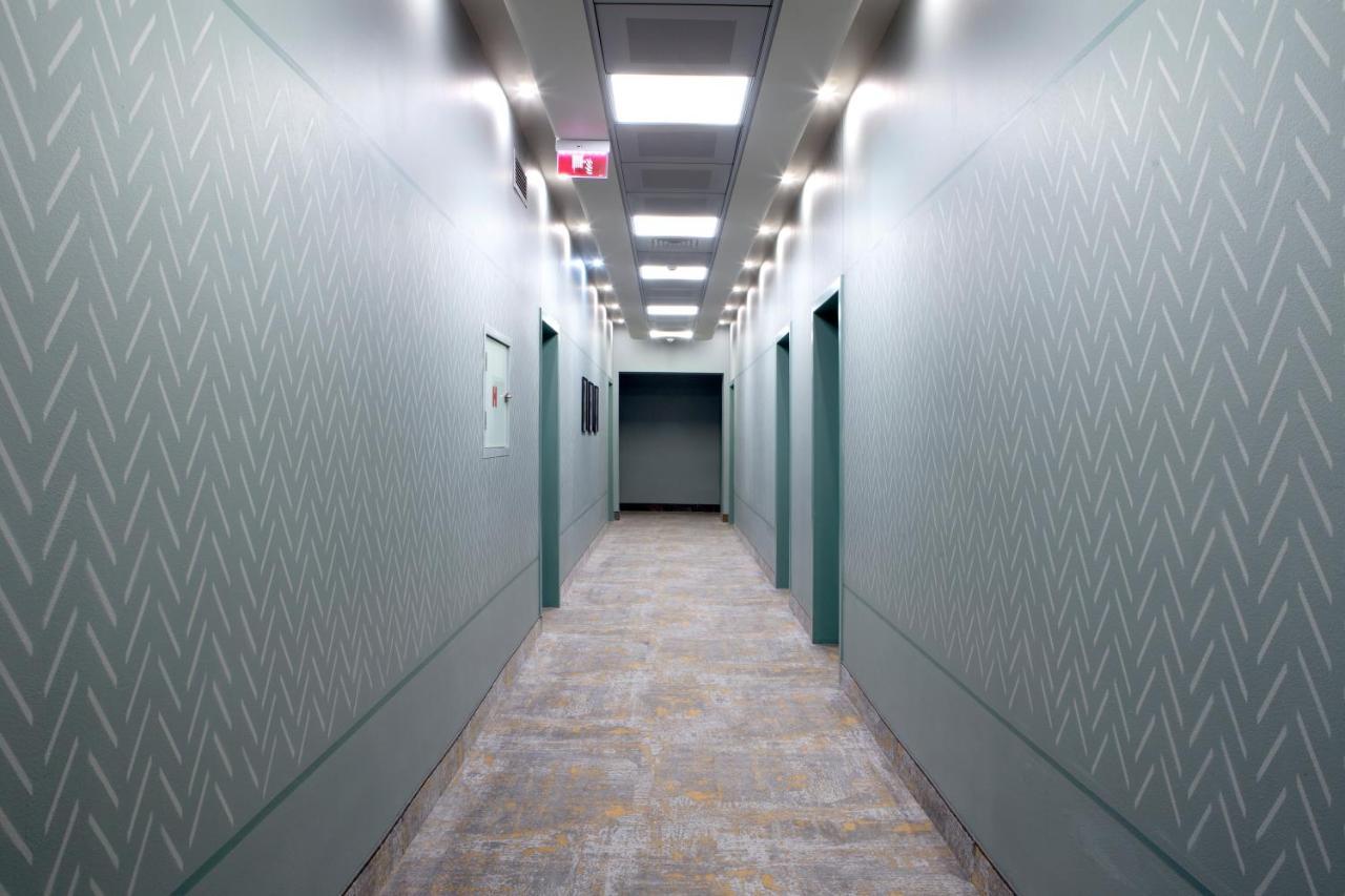 Hotel, Trademark Collection By Wyndham